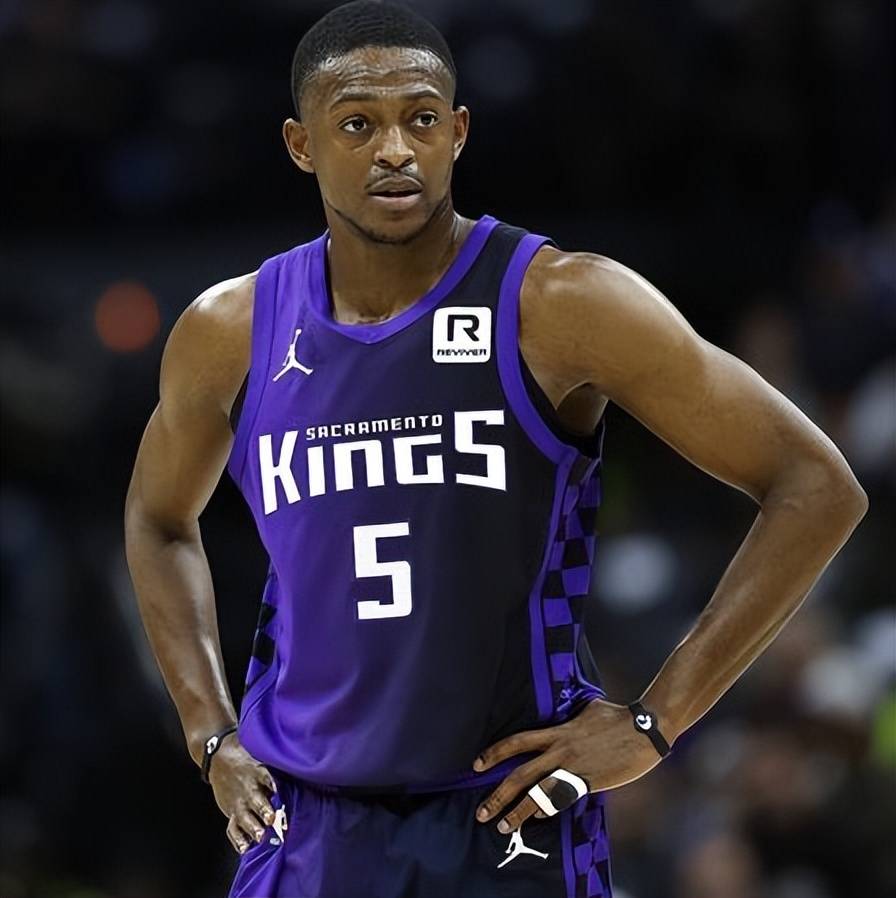NBA常规赛：布朗克斯国王队大胜小牛队的简单介绍